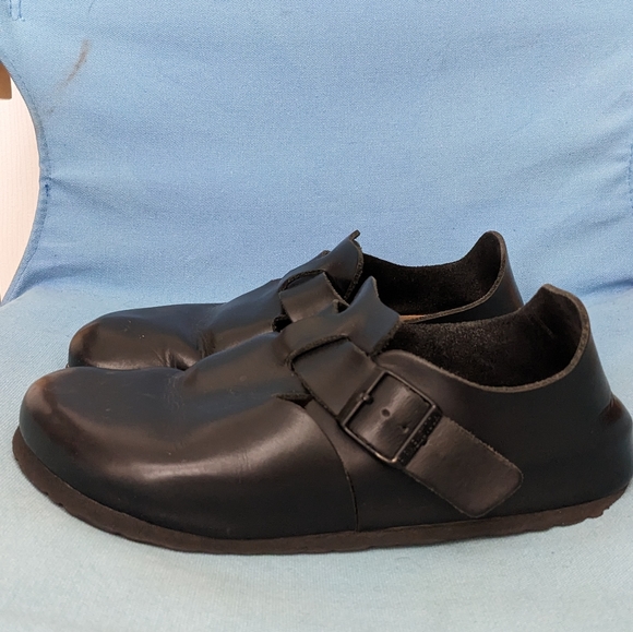 Birkenstock Shoes - Birkenstock London Clog 39 Black Leather